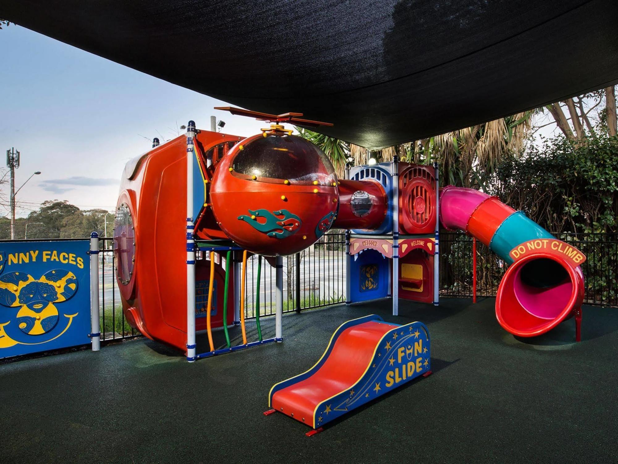Nightcap At The Ranch Hotel Macquarie Park Exterior photo